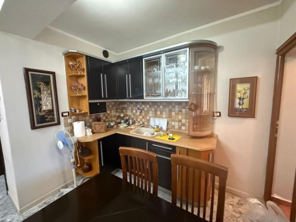 Pogradec, shitet apartament 1+1+Ballkon Kati 5, 60 m² 56.000 € (Rruga Kajo Karafili)