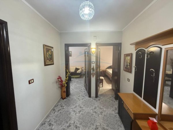 Pogradec, shitet apartament 1+1+Ballkon Kati 5, 60 m² 56.000 € (Rruga Kajo Karafili)