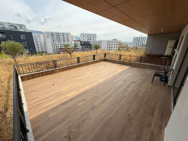 Tirane, shitet apartament+verande | Penthouse 3+1+Ballkon Kati 6, 244 m² 360.000 € (Rruga 5 maji)