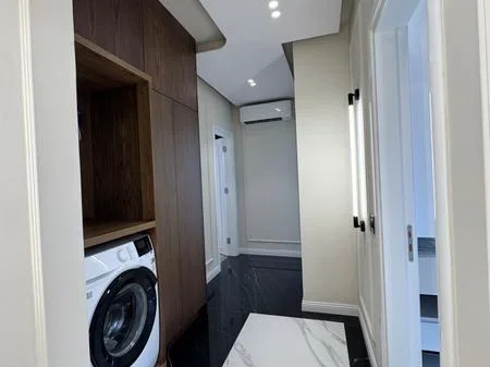 Tirane, shitet apartament 3+1 Kati 5, 167 m² 400.000 € (Bulvardi i Ri)