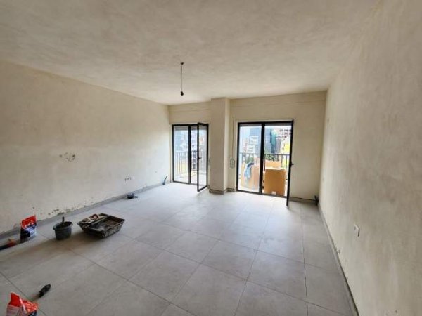Tirane, shitet garsonier Kati 7, 48 m² 75.360 Euro (Rruga e Dibres)