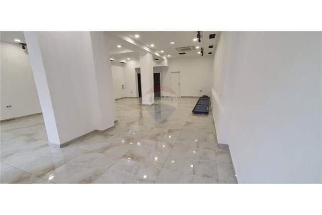 Tirane, jepet me qera ambjent biznesi Kati 0, 100 m² 2.000 Euro (Hoxha Tahsim)