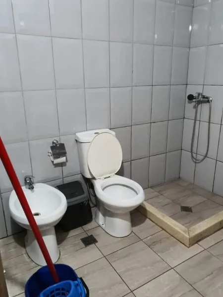 Vlore, jepet me qera apartament ne plazh Kati 1, 78 m² 5.000 Leke (Cameria)