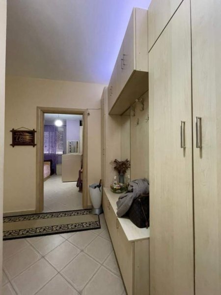 Tirane, jepet me qera apartament 2+1+BLK Kati 5, 93 m² 35.000 Leke (Rruga Stefan Shundi)