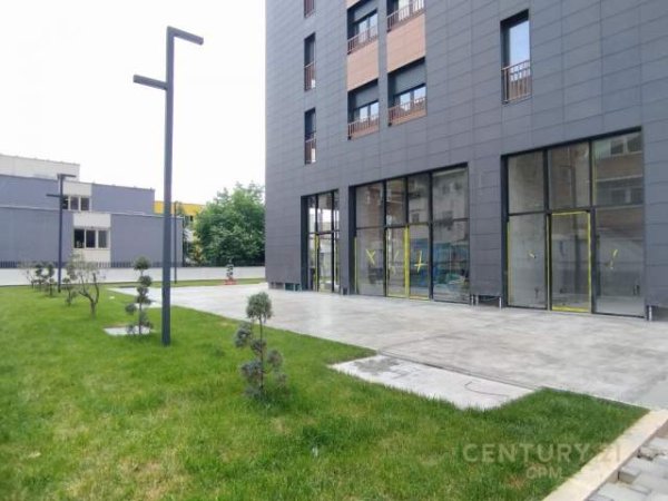 Tirane, jepet me qera apartament 110 m² 900 Euro (PAZARI I RI)