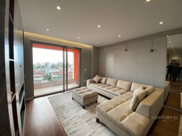 Tirane, jepet me qera apartament 1.200 Euro (ZOGU I ZI)