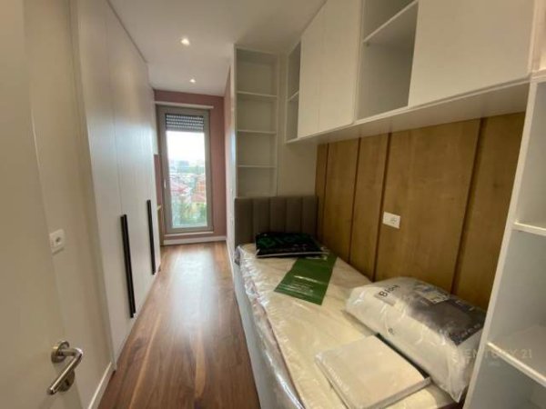 Tirane, jepet me qera apartament 1.200 Euro (ZOGU I ZI)