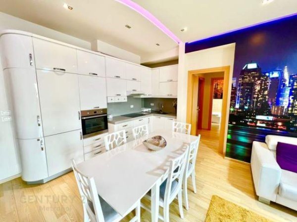 Tirane, shes apartament 250.000 Euro (RRUGA  KAVAJES)