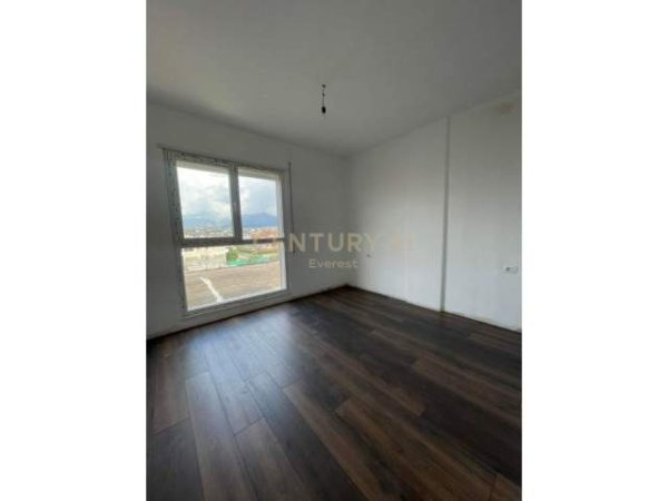 Tirane, jepet me qera apartament 2+1 Kati 4, 105 m² 400 Euro (Don Bosko)