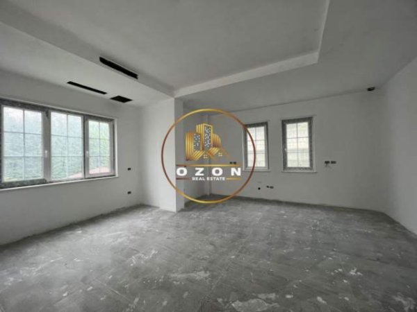 Tirane, jepet me qera Vile 4+1+A+BLK Kati 3, 500 m² 3.500 Euro (TEG, Lunder)