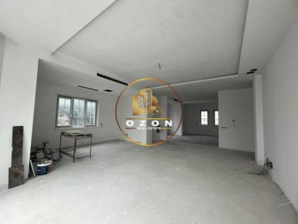 Tirane, jepet me qera Vile 4+1+A+BLK Kati 3, 500 m² 3.500 Euro (TEG, Lunder)