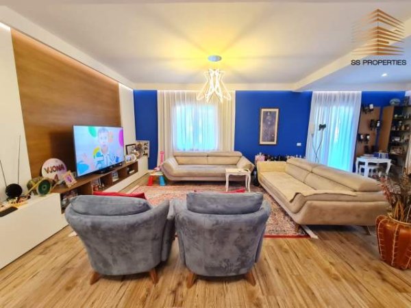 Tirane, shitet Vile Kati 0, 405 m² 650.000 Euro (ALI VISHA)