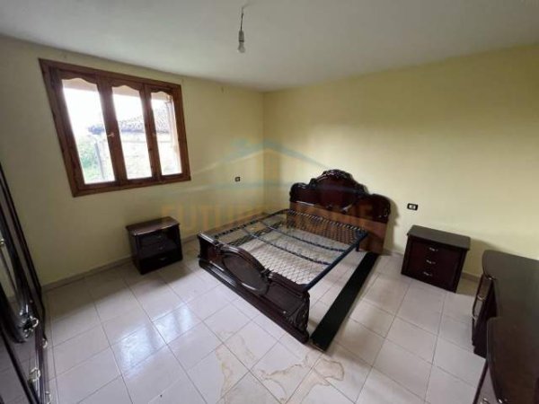 Korce, shitet shtepi 2 Katshe Kati 2, 102 m² 54.100 Euro (Lagjia 6, Korçë)