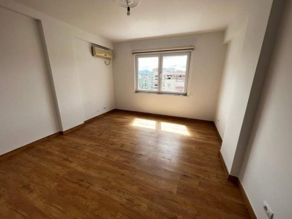 Tirane, jepet me qera zyre Kati 9, 106 m² 1.200 Euro (BLLOK)