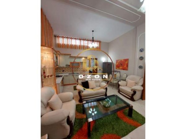 Tirane, jepet me qera shtepi 2+1+A+BLK Kati 0, 90 m² 500 Euro (RRUGA E DURRESIT)