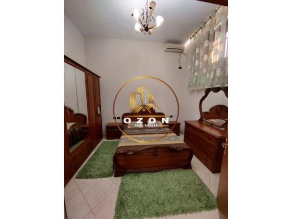 Tirane, jepet me qera shtepi 2+1+A+BLK Kati 0, 90 m² 500 Euro (RRUGA E DURRESIT)