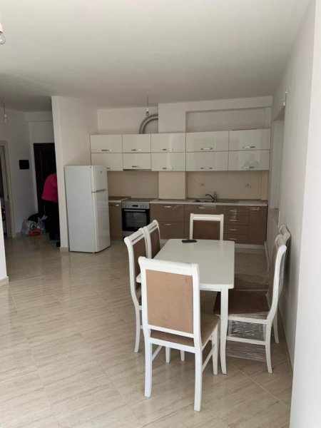 Tirane, shitet apartament 2+1+BLK Kati 3, 86 m² 103.000 Euro (50 metra siper Restorant Fresku.)