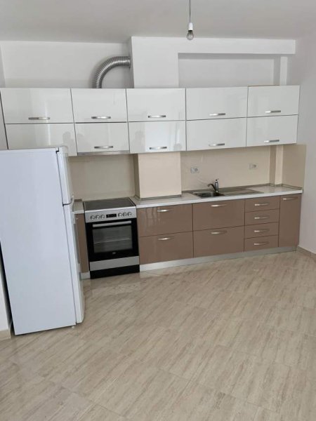 Tirane, shitet apartament 2+1+BLK Kati 3, 86 m² 103.000 Euro (50 metra siper Restorant Fresku.)