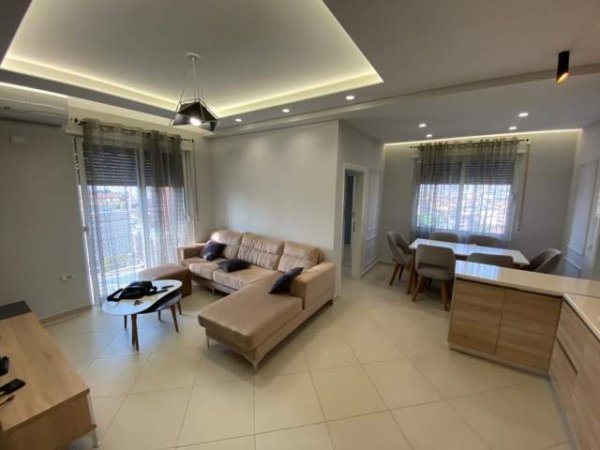 Tirane, jepet me qera apartament 2+1 Kati 4, 89 m² 450 Euro (Rruga e dibres)