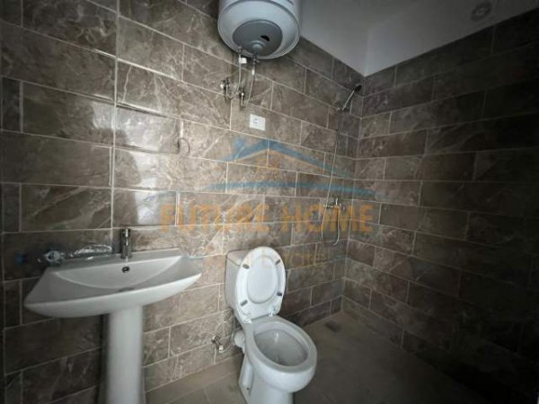 Tirane, shitet apartament 2+1+BLK Kati 8, 101 m² 120.000 Euro (Shkolla e bashkuar)