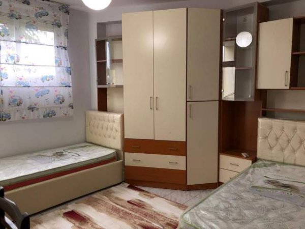 Tirane, ofert apartament 100 m² 500 Euro (Rruga e elbasanit Ura e Tabakve)