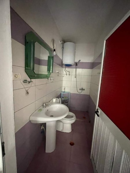 Tirane, jepet me qera 30 m² 23.000 Leke (DonBosko  Prane Artistit)