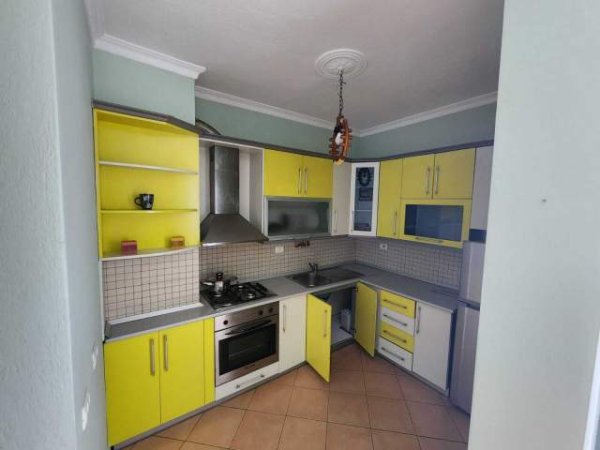 Tirane, jepet me qera apartament 1+1+BLK Kati 3, 60 m² 35000 Leke (Fusha Ali Demit)