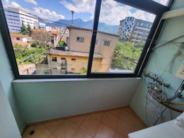 Tirane, jepet me qera apartament 1+1+BLK Kati 3, 60 m² 35000 Leke (Fusha Ali Demit)