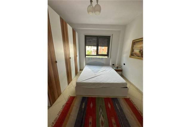 Tirane, jepet me qera apartament 2+1+A+BLK Kati 2, 105 m² 700 Euro (Rruga e Kosovareve)