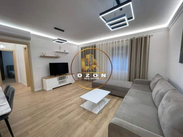 Tirane, jepet me qera apartament 2+1+A+BLK Kati 2, 105 m² 600 Euro (KOPSHTI BOTANIK)