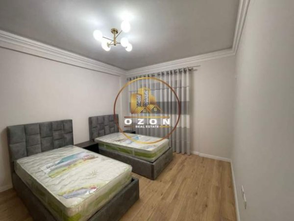 Tirane, jepet me qera apartament 2+1+A+BLK Kati 2, 105 m² 600 Euro (KOPSHTI BOTANIK)