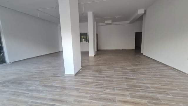 Tirane, jepet me qera ambjent biznesi Kati 0, 160 m² 960 Euro (Rruga Don Bosko)