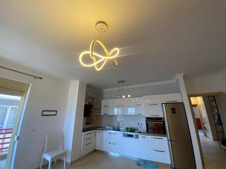 Tirane, jepet me qera apartament 2+1+Post Parkimi+Ballkon Kati 4, 110 m² 1.000 € (Liqeni i Thate)