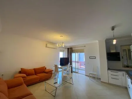 Tirane, jepet me qera apartament 2+1+Post Parkimi+Ballkon Kati 4, 110 m² 1.000 € (Liqeni i Thate)