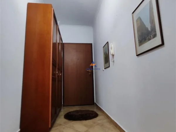 Tirane, jepet me qera apartament 2+1+Ballkon , 90 m² 750 € (KOMPLEKSI DELIJORGJI)