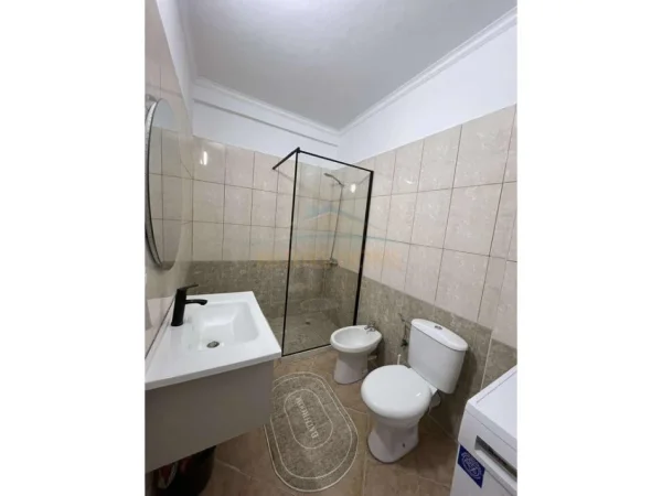 Tirane, shitet apartament 2+1+Ballkon Kati 9, 92 m² 148.000 € (Unaza e Re,)