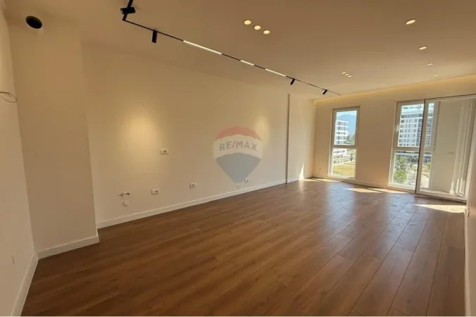 Tirane, shitet apartament 2+1+Ballkon , 97 m² 120.000 € 