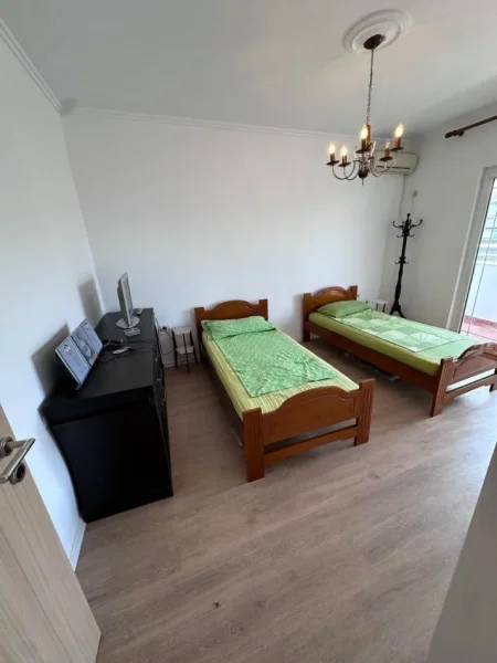 Tirane, shitet 2+1+Ballkon Kati 4, 147.000 € (Rruga Bardhyl)