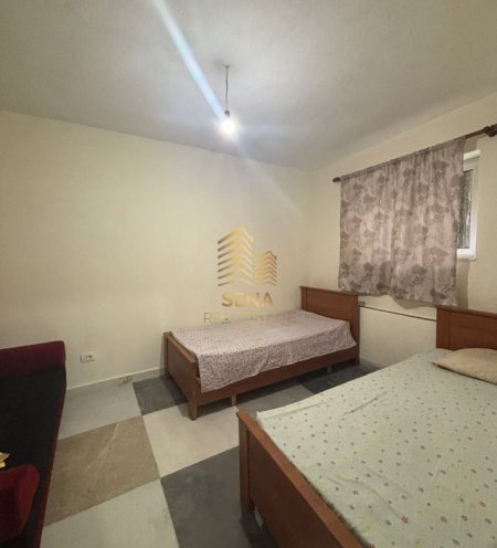 Tirane, jepet me qera apartament 1+1 Kati 1, 72 m² 380 € (Rruga Haxhi Isuf Banka)
