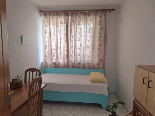 Tirane, jap me qera apartament 3+1+Ballkon Kati 5, 110 m² 700 € (siri kodra)