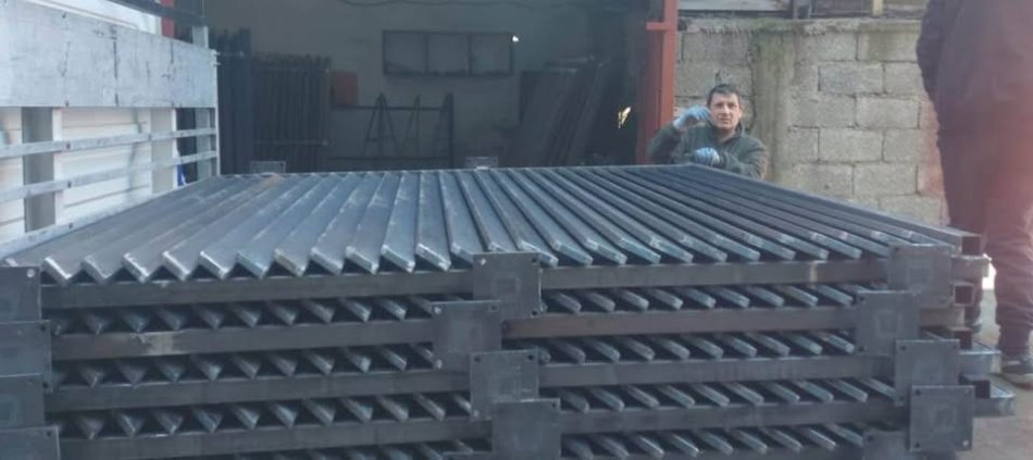 Tirane, jepet me qera ambjent biznesi Kati 0, 90 m² 750 € 
