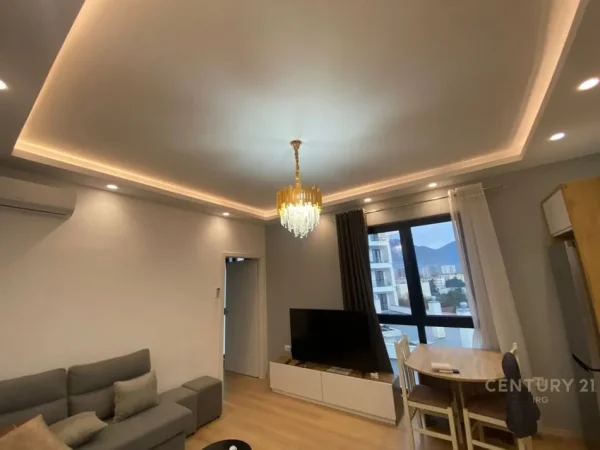 Tirane, jepet me qera apartament 2+1+Ballkon Kati 9, 70 m² 650 € (IRG121510)