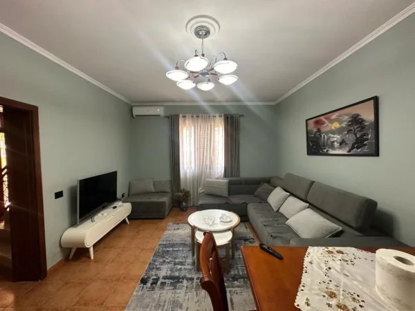 Tirane, shes Vile 3+1+Ballkon Kati 3, 217 m² 340.000 € (Rruga Jordan Misja)