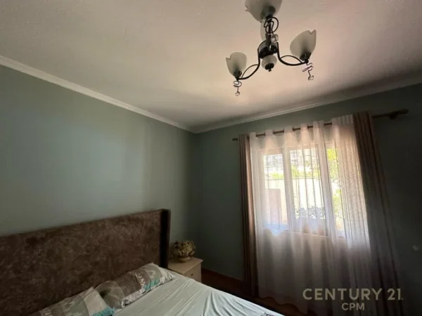 Tirane, shes Vile 3+1+Ballkon Kati 3, 217 m² 340.000 € (Rruga Jordan Misja)