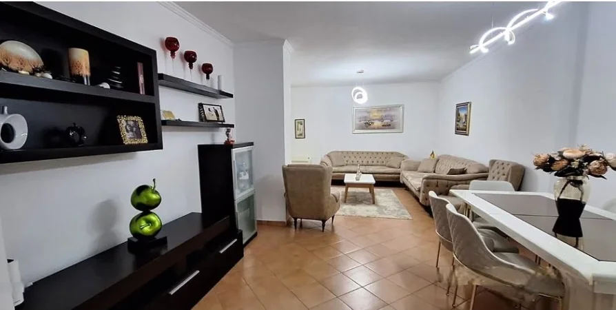 Tirane, shitet apartament 2+1+Aneks Kati 2, 110 m² 240.000 € (Rruga Tish Daia)