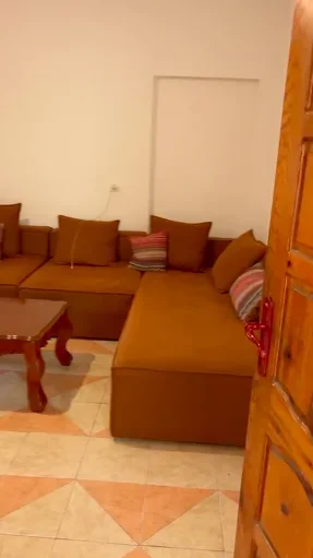 Tirane, jepet me qera apartament 1+1 Kati 1, 60 m² 450 € (ish parku)