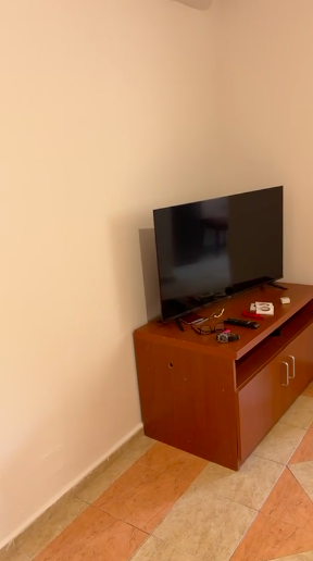 Tirane, jepet me qera apartament 1+1 Kati 1, 60 m² 450 € (ish parku)