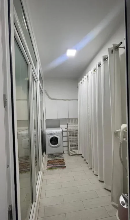 Tirane, jepet me qera apartament 1+1 Kati 2, 60 m² 650 € (Kika 2 Komuna e Parisit)