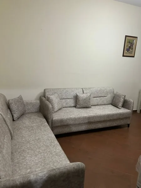 Tirane, jepet me qera apartament 1+1 Kati 3, 70 m² 580 € (rruga durresit)