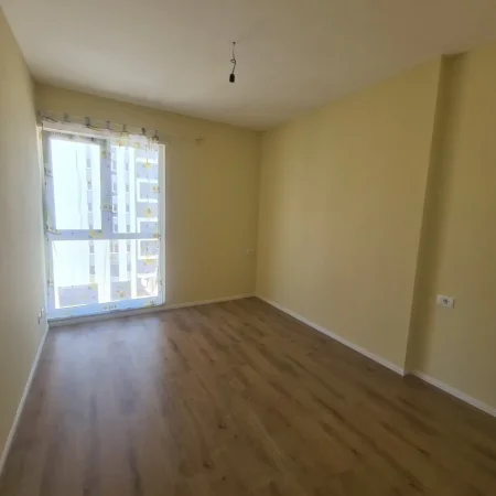 Univers city, QTU, Jap2+1 (bosh). 350€/muaj